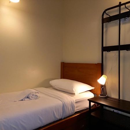 Lisbon Budget Inn Bagian luar foto
