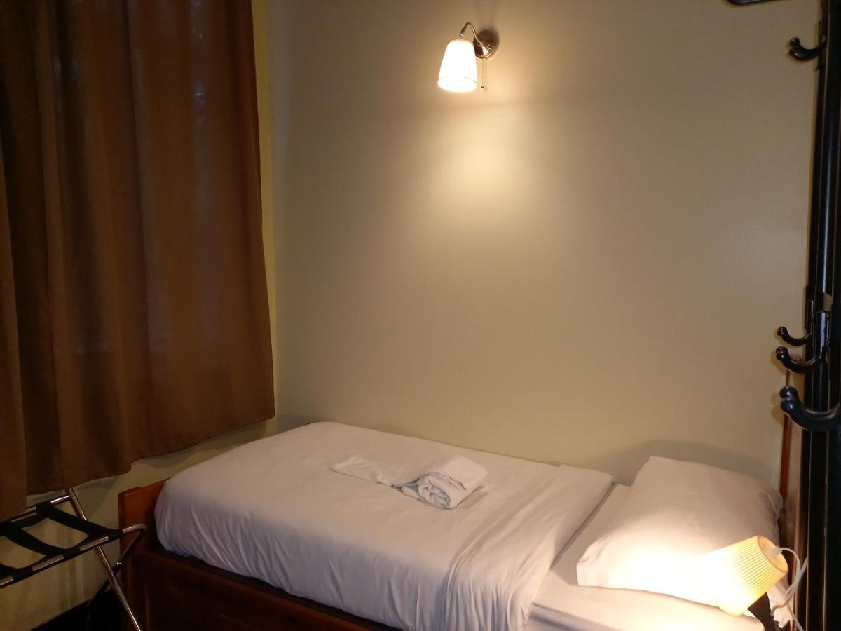 Lisbon Budget Inn Bagian luar foto