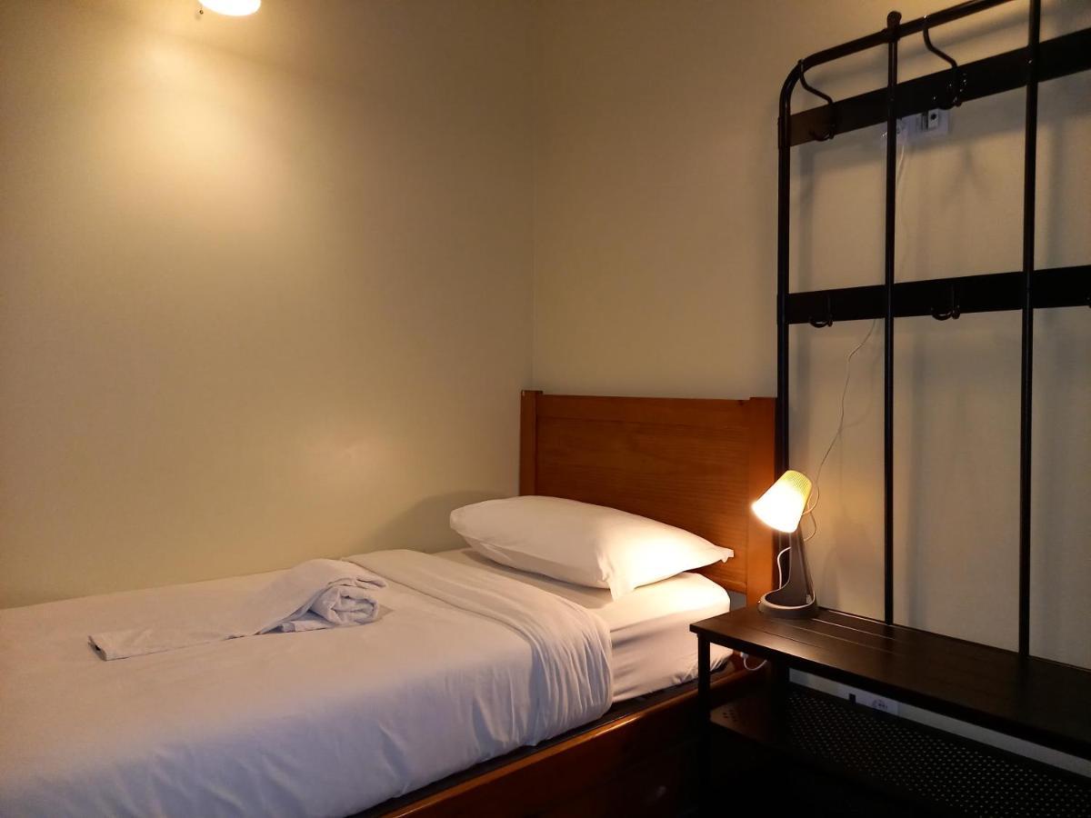Lisbon Budget Inn Bagian luar foto