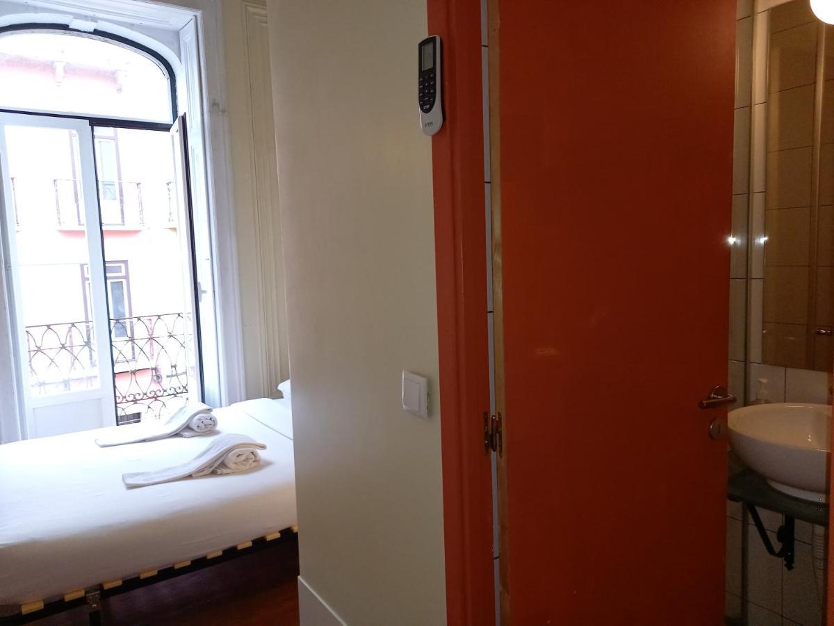 Lisbon Budget Inn Bagian luar foto