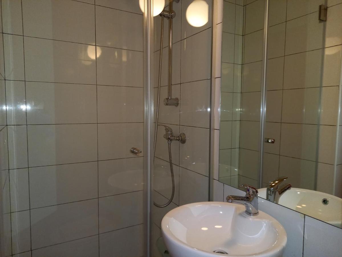 Lisbon Budget Inn Bagian luar foto