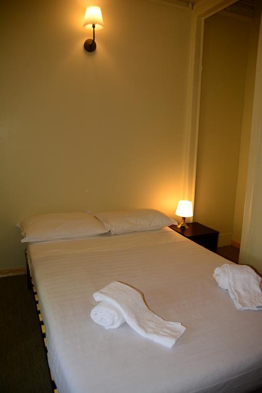 Lisbon Budget Inn Bagian luar foto