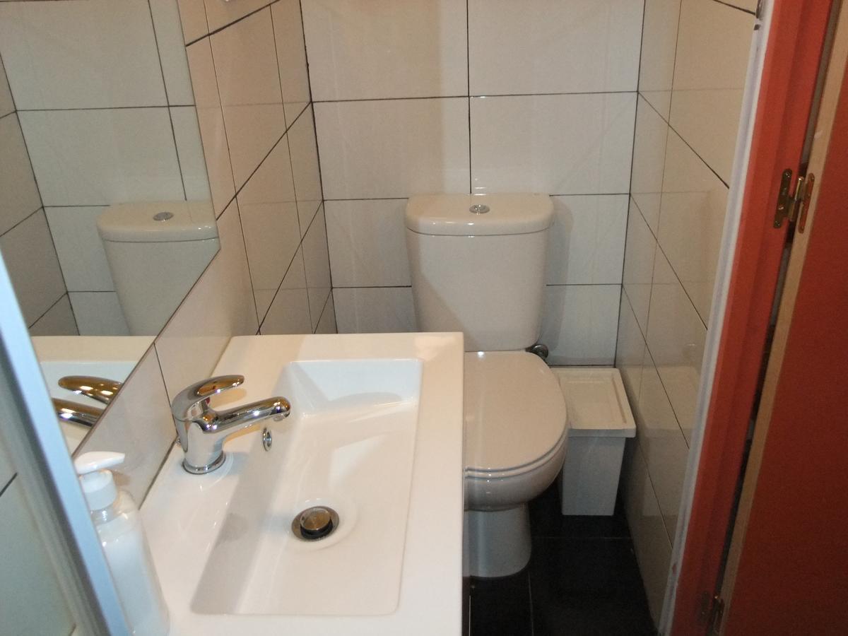 Lisbon Budget Inn Bagian luar foto
